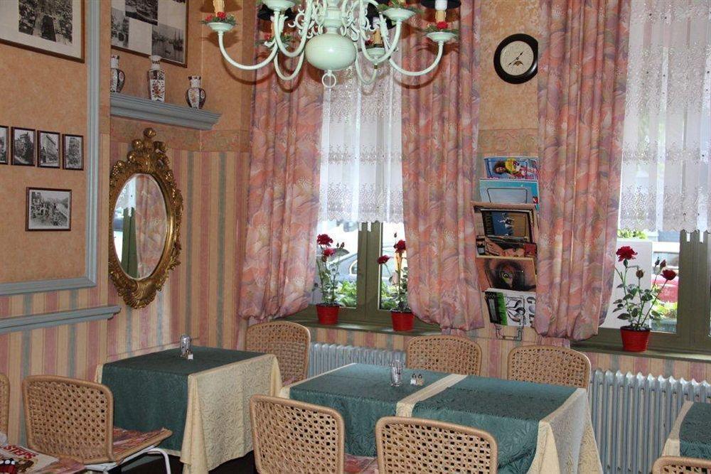 Industrie Hotel 3*
